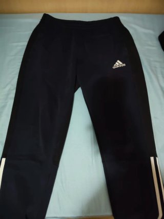Pantalón deportivo Adidas negro