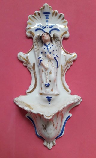 Aguabenditera Ángel Porcelana Dorada