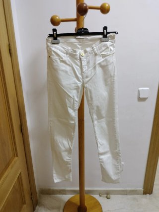 Pantalón vaquero blanco mujer Stradivarius
