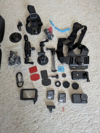 DJI Osmo Action 4 Standard Combo