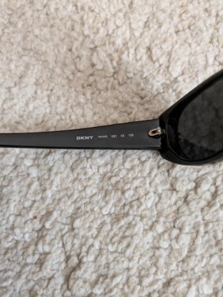 Óculos de Sol DKNY Pretos