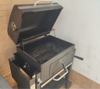 Barbacoa de Carbón Metálica Negra