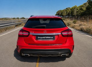 Mercedes-Benz GLA 180 AMG 7G DCT impecable estado