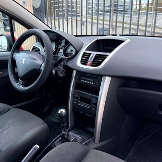 Peugeot 207 1.6 HDI / excelente estado / 1 propiet