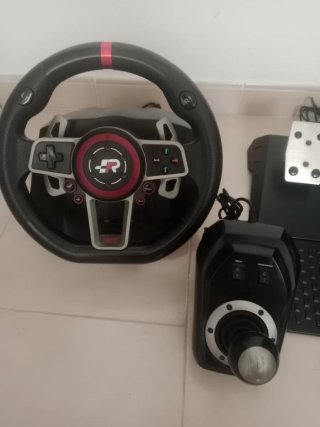 Volante Suzuka con Pedales y Palanca