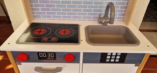 Cocina de juguete con microondas y horno