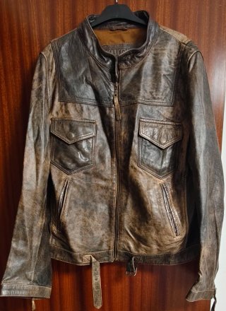 Biker de piel