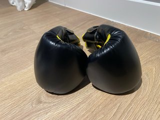 Guantes de Boxeo Brooklyn y Protector Bucal