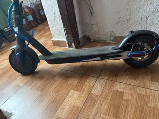Patinete Xiaomi Essential Negro