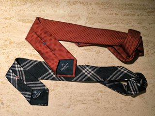 Corbatas de hombre (roja y verde)