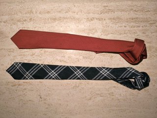 Corbatas de hombre (roja y verde)