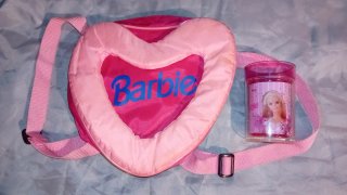 Mochila Barbie con forma de corazón + vaso