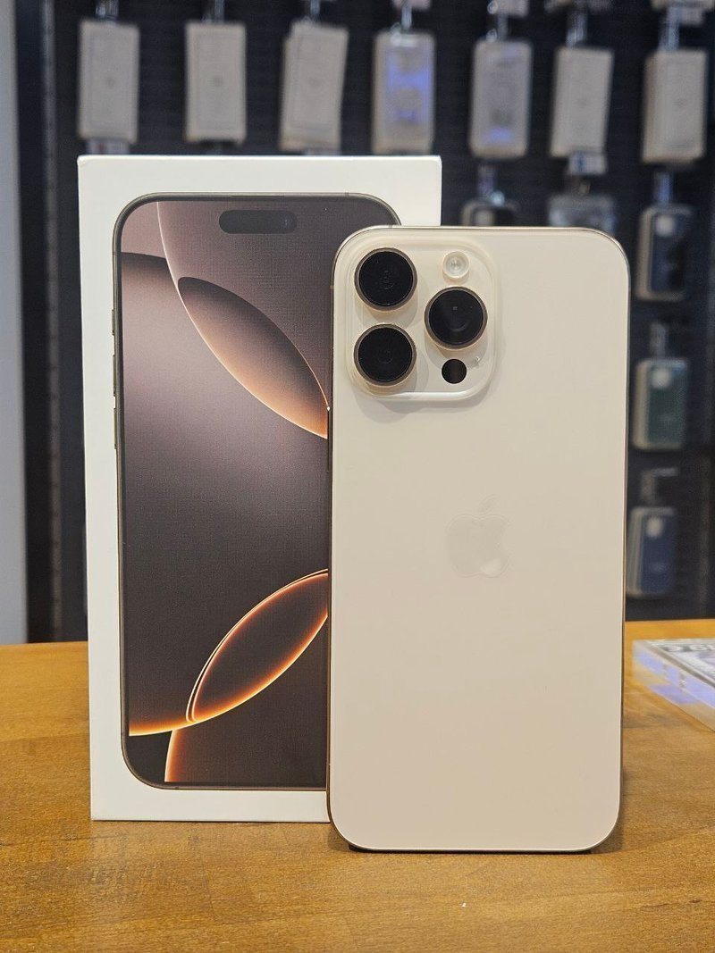 IPHONE 16 PRO MAX 256GB DESERT 97% BATERÍA