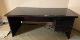 Mesa de Escritorio con Cajonera