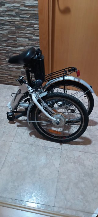 Bicicleta Eléctrica Plegable Blanca