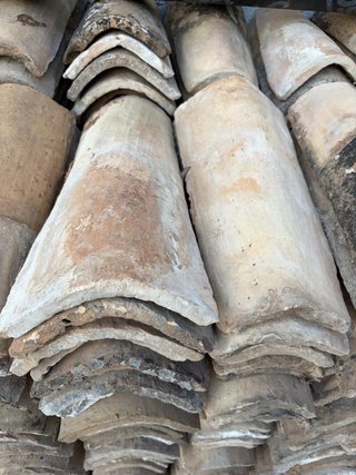 2.000 Tejas Árabes Antiguas de Barro