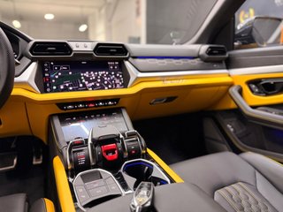 Lamborghini Urus 2025