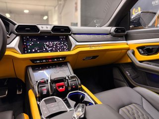 Lamborghini Urus 2025