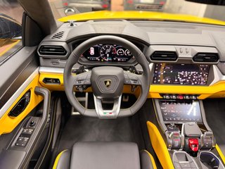 Lamborghini Urus 2025