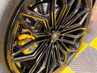 Lamborghini Urus 2025
