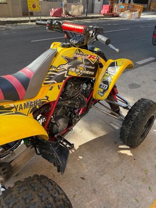 Yamaha Raptor 660 Amarillo