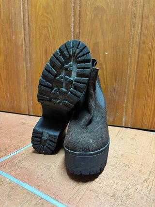 Botines de ante marrón con plataforma