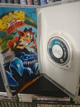 Crash Lucha de Titanes PSP
