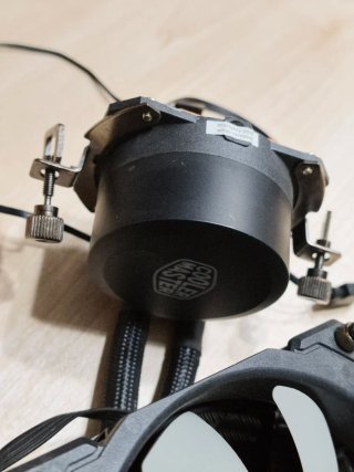 Cooler Master ML240 + Ventiladores Corsair