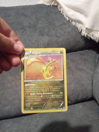 Carta Pokémon Flygon 2012