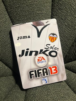 FIFA 13 edición Valencia C.F. en caja metálica