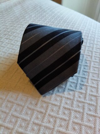 Corbata Hugo Boss Gris y Negra