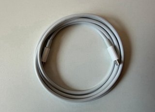 Cargador USB-C (30W) Apple para MacBook Air varios
