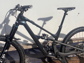 Bicicleta Montaña Carbono Full Suspension