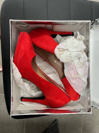 Tacones Rojos Nuevos