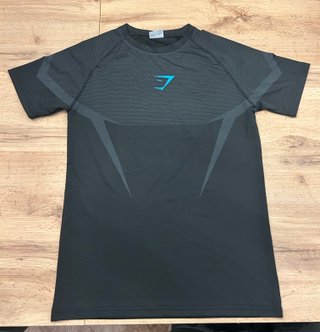 Camiseta Gymshark Onyx V.5 Negra y Azul Talla M