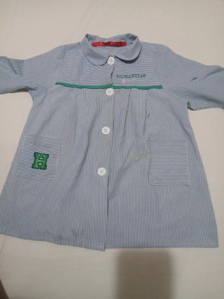 Bata escolar Humanitas azul rayas 2-3 años