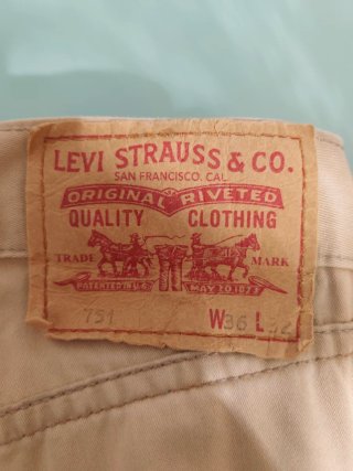 Vaqueros Levi's 751 Beige W36 L32
