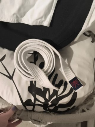 Kimono Karate LISAKAZE Talla 2/150cm tres piezas