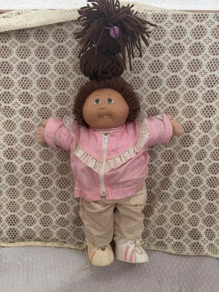 muñeca cabbage patch , de pelo de lana marron, ojo