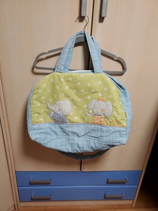 Bolsa de maternidad con diseño de elefantes
