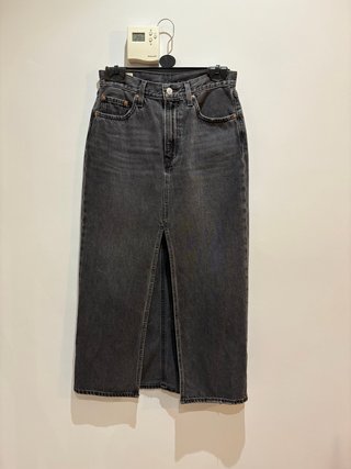 Falda larga denim negro-gris 27 LEVIS sin estrenar