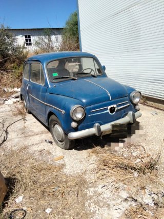 SEAT 600 - Coche Clásico Azul