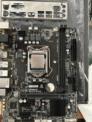 Placa Base Gigabyte GA-H110M-S2H + Intel i5