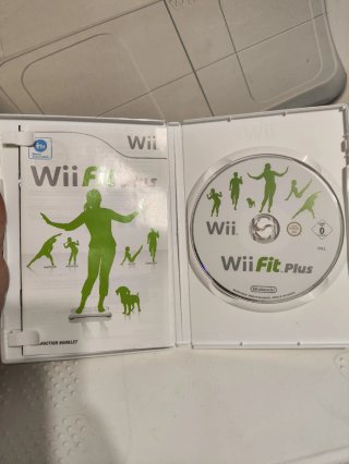 Wii Fit Plus con Balance Board + Funda