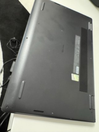 Portátil Dell Vostro 3520 i7
