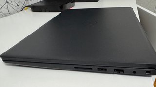 Portátil Dell Vostro 3520 i7