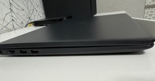 Portátil Dell Vostro 3520 i7
