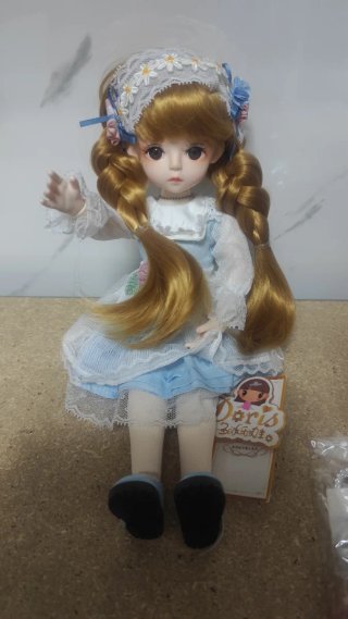 Muñeca articulada Doris