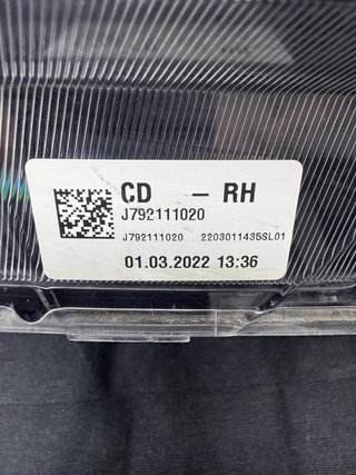 Faro Derecho Kia Pro Ceed 3 92102-J7XXX LED