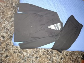 Traje de hombre negro